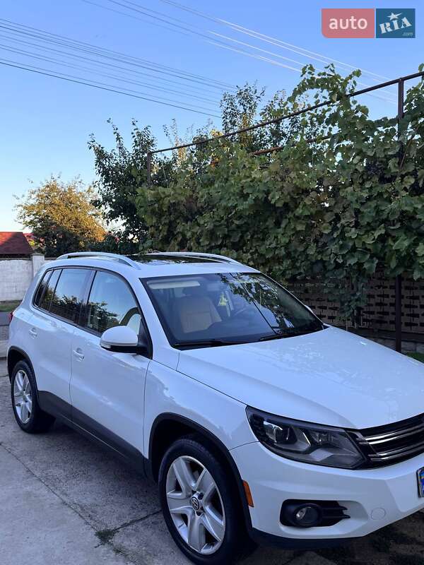 Позашляховик / Кросовер Volkswagen Tiguan 2015 в Ужгороді фото Позашляховик / Кросовер Volkswagen Tiguan 2015 в Ужгороді