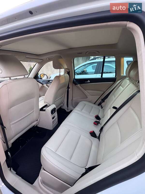 Позашляховик / Кросовер Volkswagen Tiguan 2015 в Ужгороді фото 4 Позашляховик / Кросовер Volkswagen Tiguan 2015 в Ужгороді