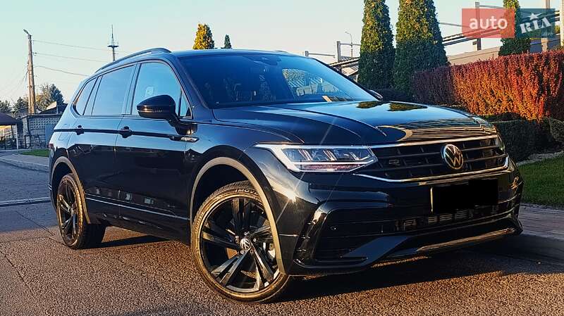Внедорожник / Кроссовер Volkswagen Tiguan 2023 в Днепре