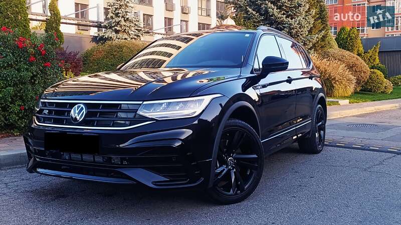 Внедорожник / Кроссовер Volkswagen Tiguan 2023 в Днепре