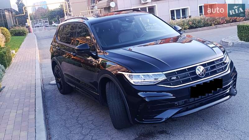 Внедорожник / Кроссовер Volkswagen Tiguan 2023 в Днепре