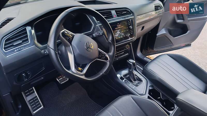 Внедорожник / Кроссовер Volkswagen Tiguan 2023 в Днепре