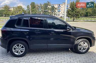 Позашляховик / Кросовер Volkswagen Tiguan 2017 в Харкові