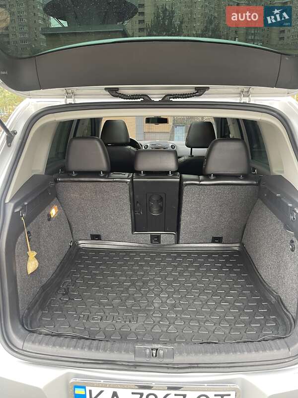 Внедорожник / Кроссовер Volkswagen Tiguan 2011 в Киеве