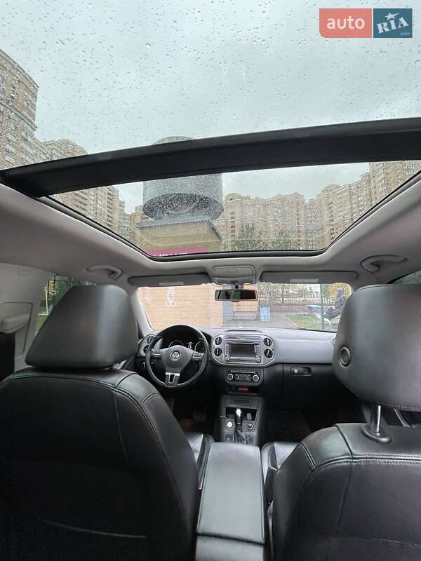 Внедорожник / Кроссовер Volkswagen Tiguan 2011 в Киеве