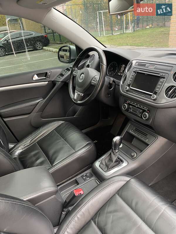 Внедорожник / Кроссовер Volkswagen Tiguan 2011 в Киеве