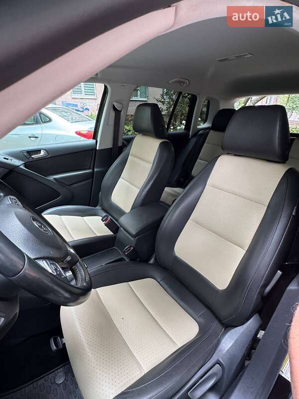 Внедорожник / Кроссовер Volkswagen Tiguan 2015 в Днепре