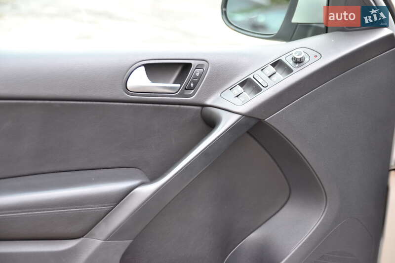 Внедорожник / Кроссовер Volkswagen Tiguan 2012 в Луцке