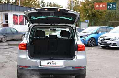 Внедорожник / Кроссовер Volkswagen Tiguan 2012 в 