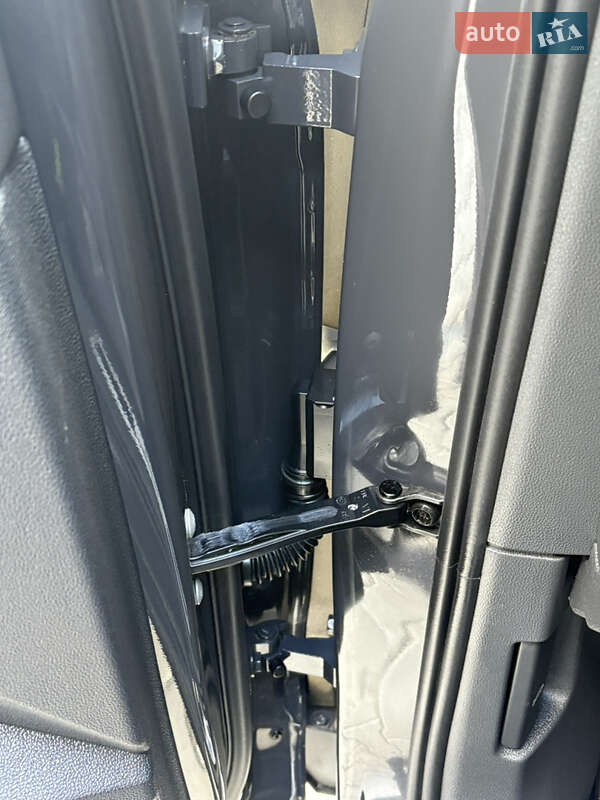 Позашляховик / Кросовер Volkswagen Tiguan 2021 в Львові фото 100 Позашляховик / Кросовер Volkswagen Tiguan 2021 в Львові