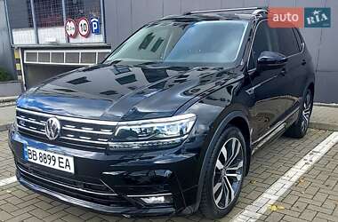 Позашляховик / Кросовер Volkswagen Tiguan 2018 в Львові