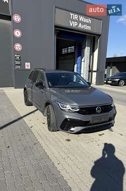 Позашляховик / Кросовер Volkswagen Tiguan 2021 в Ужгороді