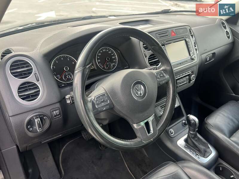 Внедорожник / Кроссовер Volkswagen Tiguan 2011 в Киеве