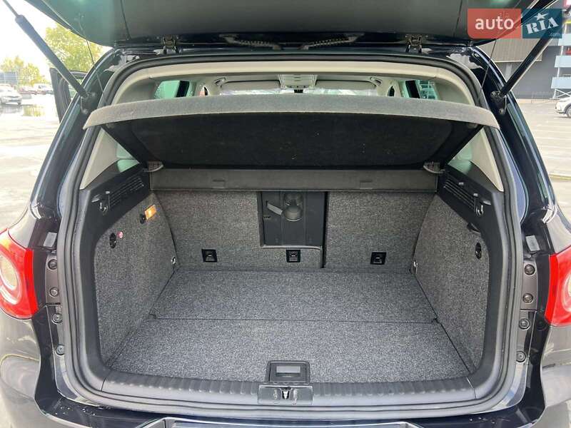 Внедорожник / Кроссовер Volkswagen Tiguan 2011 в Киеве
