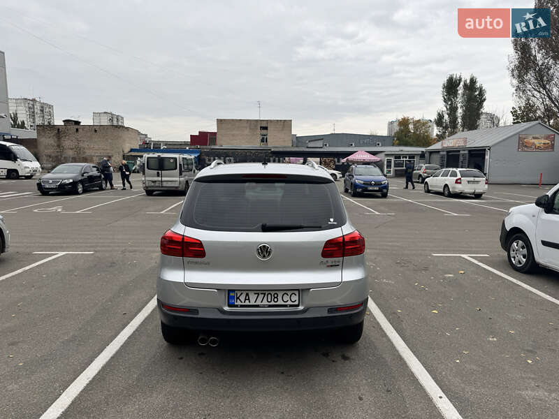Внедорожник / Кроссовер Volkswagen Tiguan 2015 в Киеве