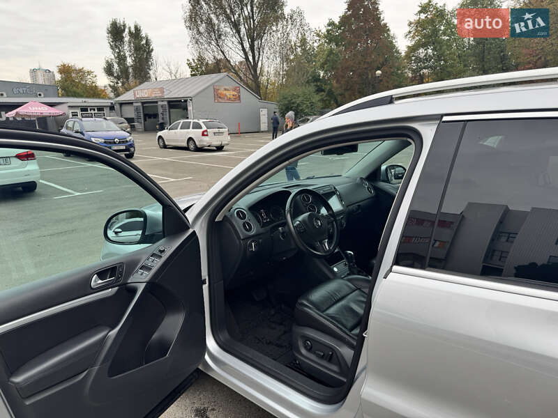 Внедорожник / Кроссовер Volkswagen Tiguan 2015 в Киеве