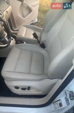 Внедорожник / Кроссовер Volkswagen Tiguan 2016 в 