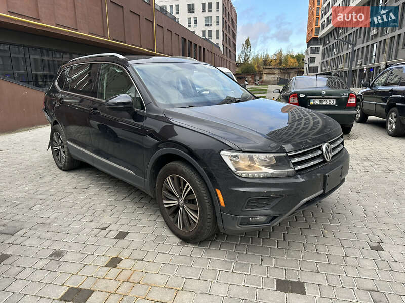 Внедорожник / Кроссовер Volkswagen Tiguan 2018 в Львове