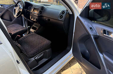 Внедорожник / Кроссовер Volkswagen Tiguan 2016 в 