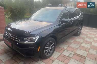 Внедорожник / Кроссовер Volkswagen Tiguan 2019 в 