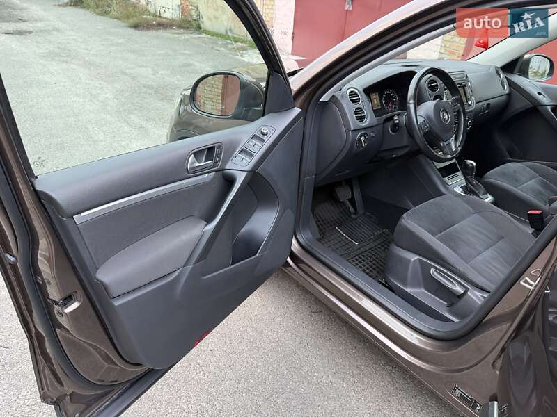 Позашляховик / Кросовер Volkswagen Tiguan 2013 в Києві