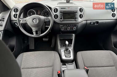 Внедорожник / Кроссовер Volkswagen Tiguan 2015 в 