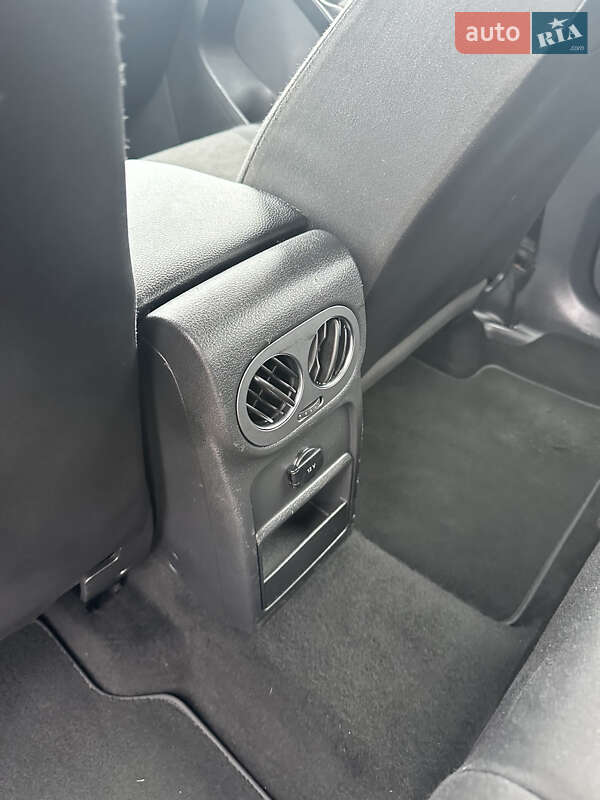 Внедорожник / Кроссовер Volkswagen Tiguan 2015 в Полтаве