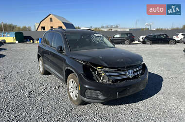 Внедорожник / Кроссовер Volkswagen Tiguan 2016 в Ровно