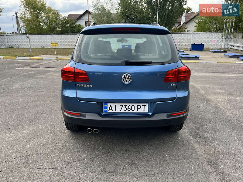 Позашляховик / Кросовер Volkswagen Tiguan 2016 в Василькові