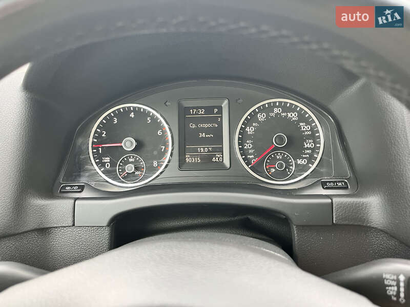 Позашляховик / Кросовер Volkswagen Tiguan 2016 в Василькові