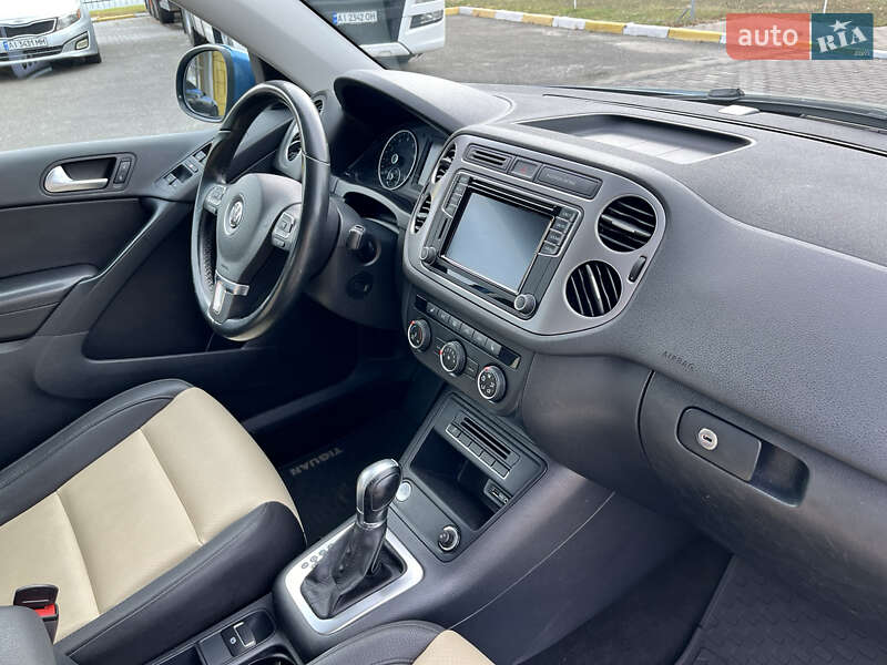 Позашляховик / Кросовер Volkswagen Tiguan 2016 в Василькові