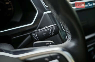 Внедорожник / Кроссовер Volkswagen Tiguan 2016 в 