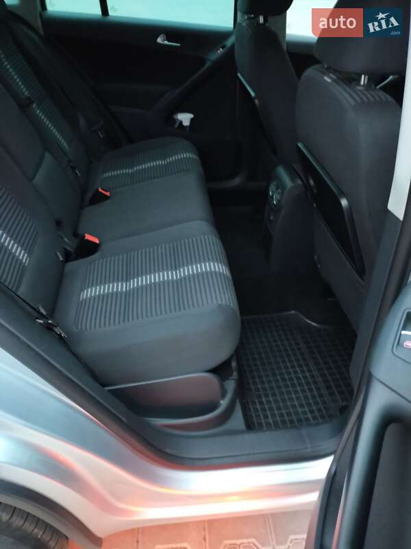 Позашляховик / Кросовер Volkswagen Tiguan 2010 в Тернополі