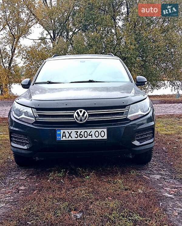 Позашляховик / Кросовер Volkswagen Tiguan 2015 в Харкові