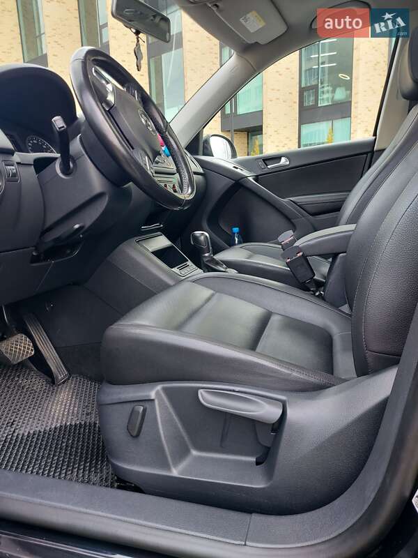 Внедорожник / Кроссовер Volkswagen Tiguan 2013 в Хмельницком
