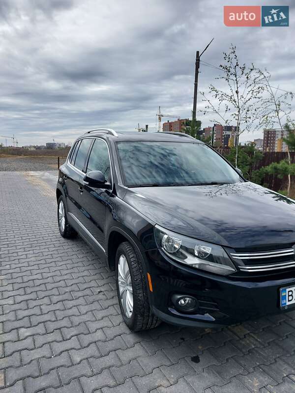 Внедорожник / Кроссовер Volkswagen Tiguan 2013 в Хмельницком