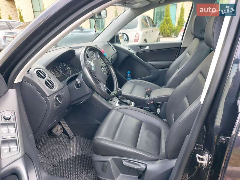 Внедорожник / Кроссовер Volkswagen Tiguan 2013 в Хмельницком