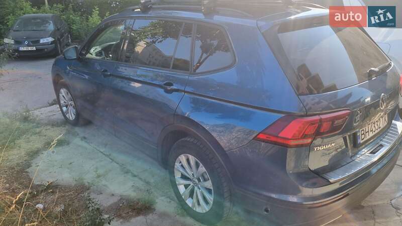 Позашляховик / Кросовер Volkswagen Tiguan 2017 в Одесі
