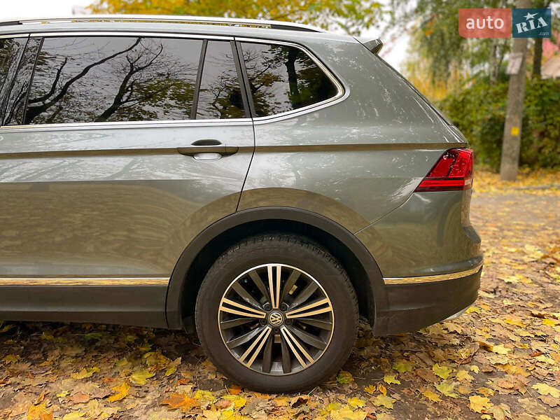 Внедорожник / Кроссовер Volkswagen Tiguan 2017 в Киеве фото 17 Внедорожник / Кроссовер Volkswagen Tiguan 2017 в Киеве