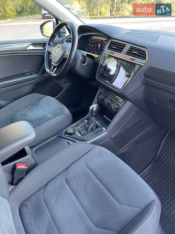 Внедорожник / Кроссовер Volkswagen Tiguan 2018 в Борисполе фото 19 Внедорожник / Кроссовер Volkswagen Tiguan 2018 в Борисполе