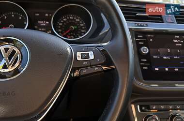 Внедорожник / Кроссовер Volkswagen Tiguan 2018 в 