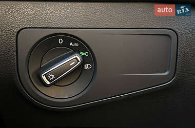 Внедорожник / Кроссовер Volkswagen Tiguan 2018 в 