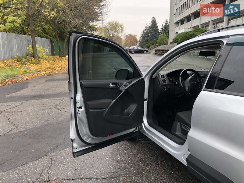 Внедорожник / Кроссовер Volkswagen Tiguan 2015 в Кременчуге фото 18 Внедорожник / Кроссовер Volkswagen Tiguan 2015 в Кременчуге