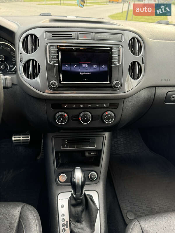 Внедорожник / Кроссовер Volkswagen Tiguan 2016 в Ивано-Франковске