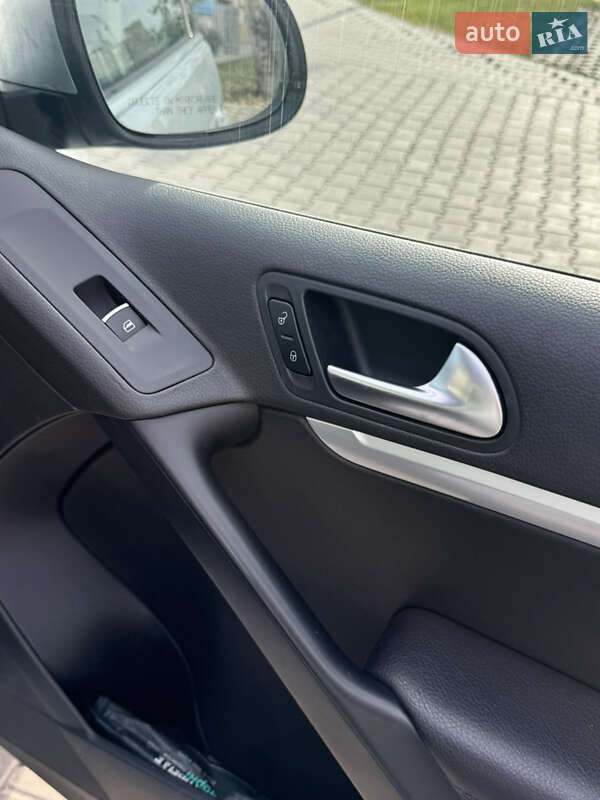 Внедорожник / Кроссовер Volkswagen Tiguan 2016 в Ивано-Франковске