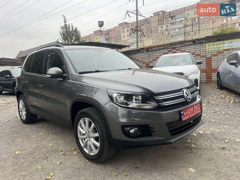 Позашляховик / Кросовер Volkswagen Tiguan 2015 в Дніпрі