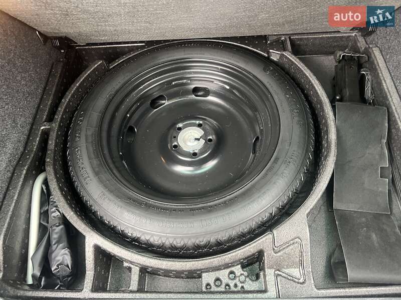 Позашляховик / Кросовер Volkswagen Tiguan 2015 в Дніпрі