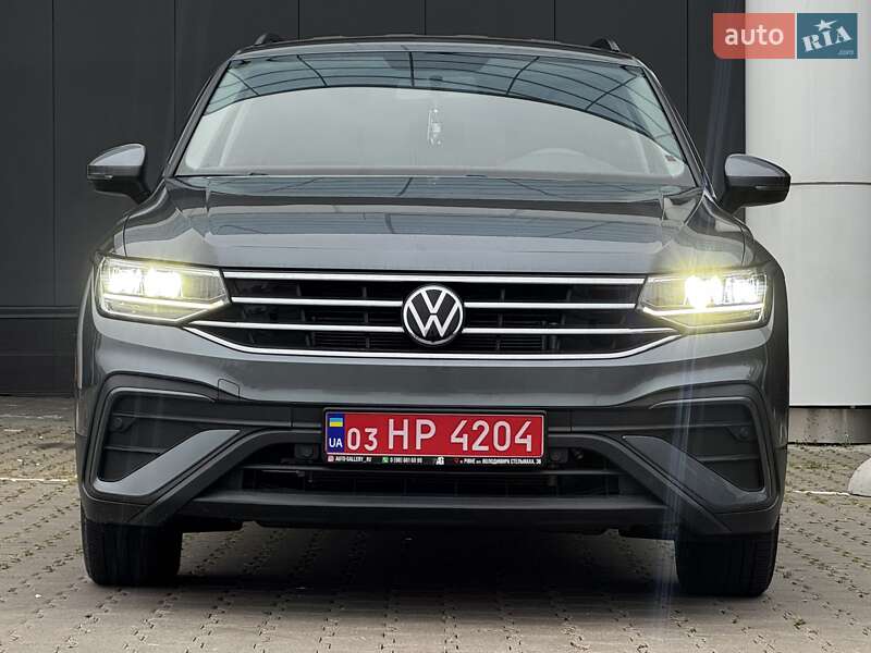 Внедорожник / Кроссовер Volkswagen Tiguan 2022 в Киеве