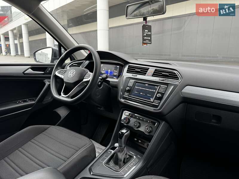 Внедорожник / Кроссовер Volkswagen Tiguan 2022 в Киеве