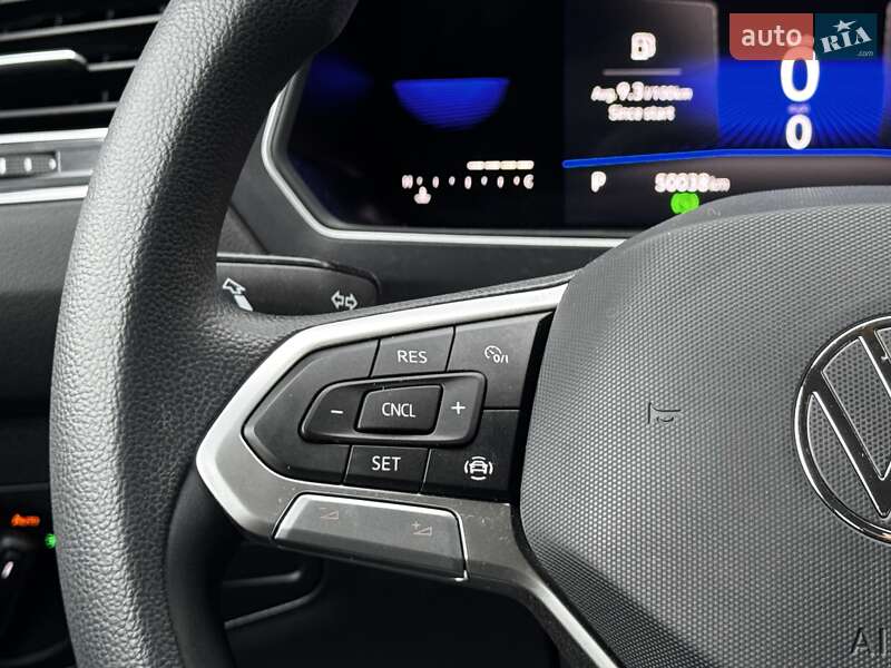 Внедорожник / Кроссовер Volkswagen Tiguan 2022 в Киеве